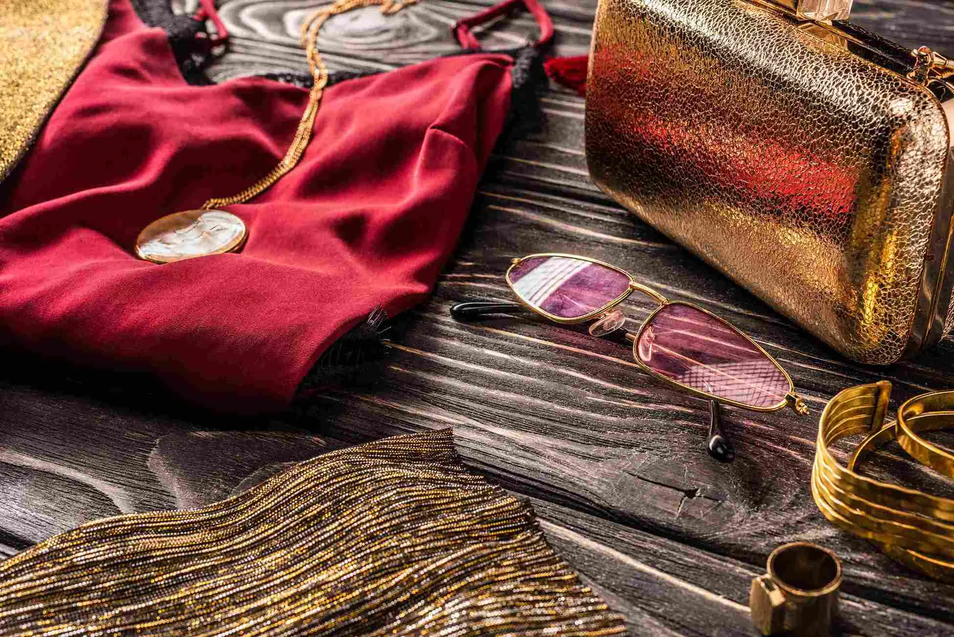 Statement Accessories to Elevate Any Outfit in 2025