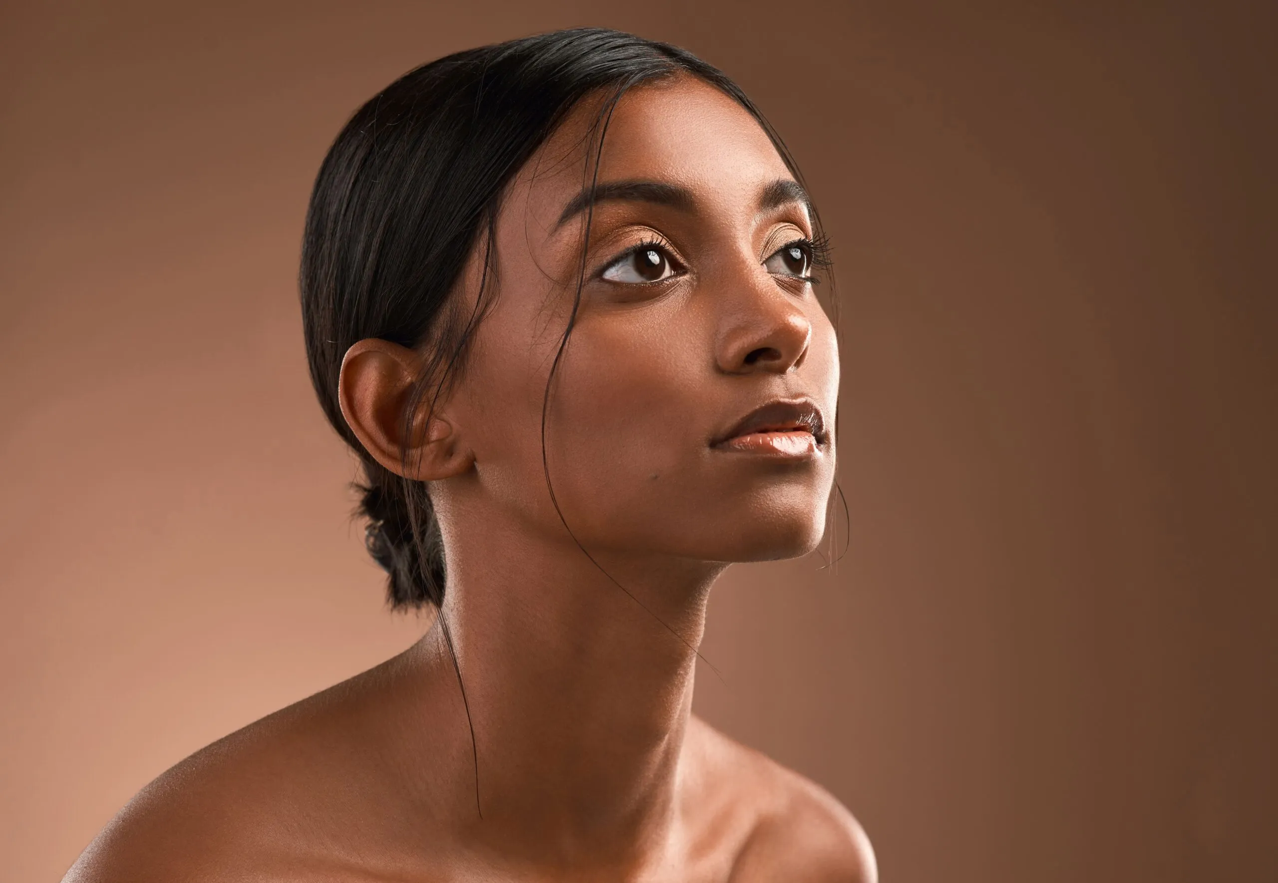 Crafting a Bold Minimalist Look Redefining Elegance in Indian Fashion
