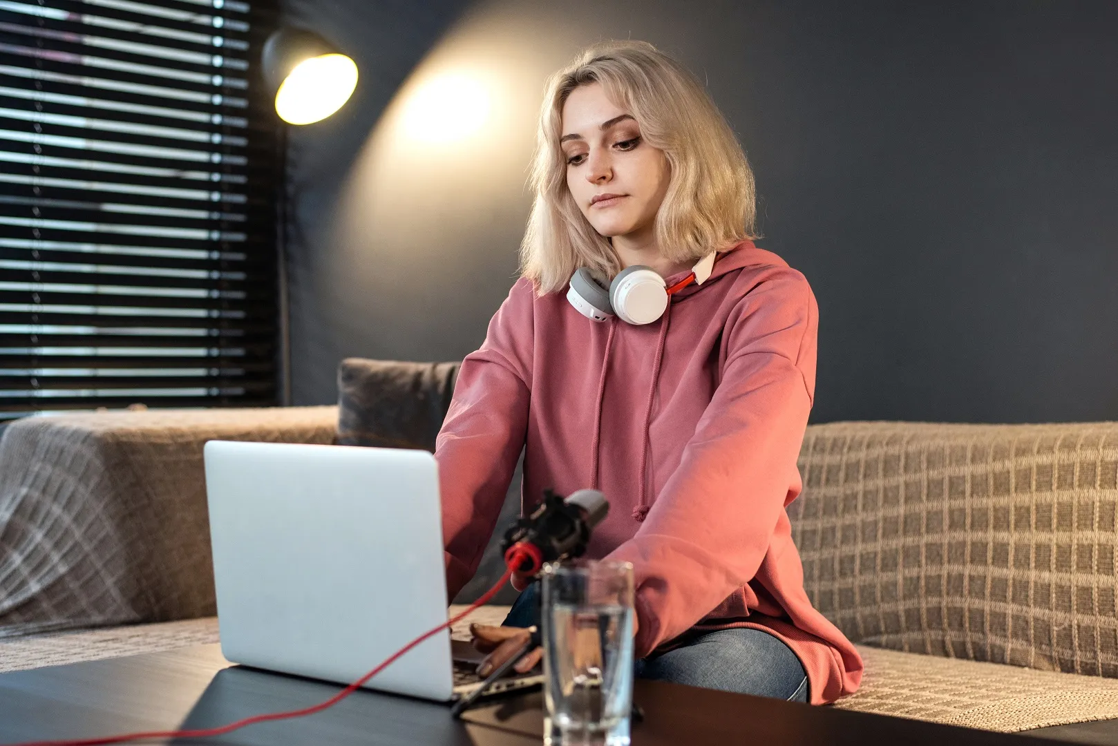 Fashion Content Creators: An Influencer Or A Promoter?