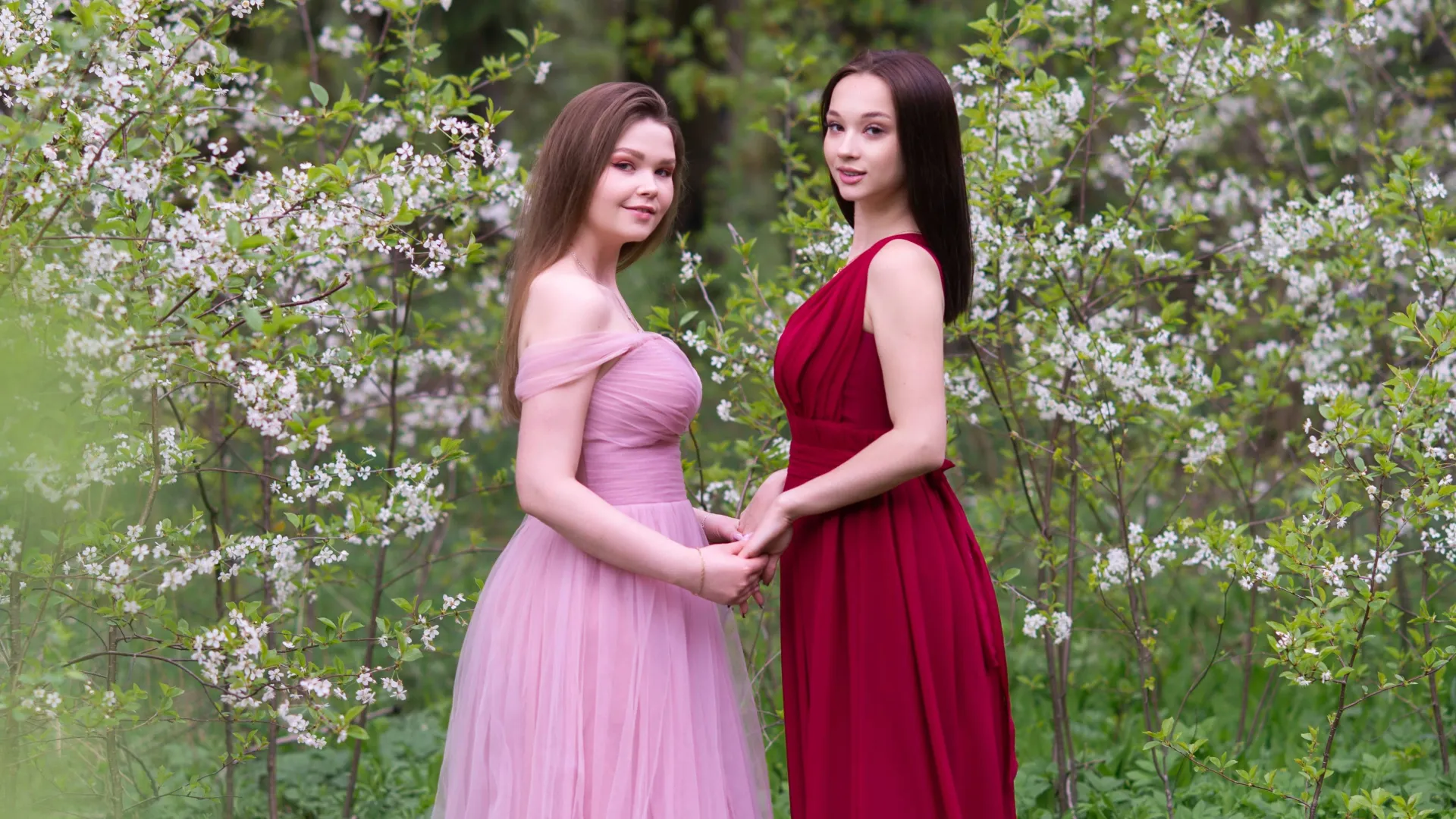 Bold Return of Color in Wedding Fashion From Red to Pastels