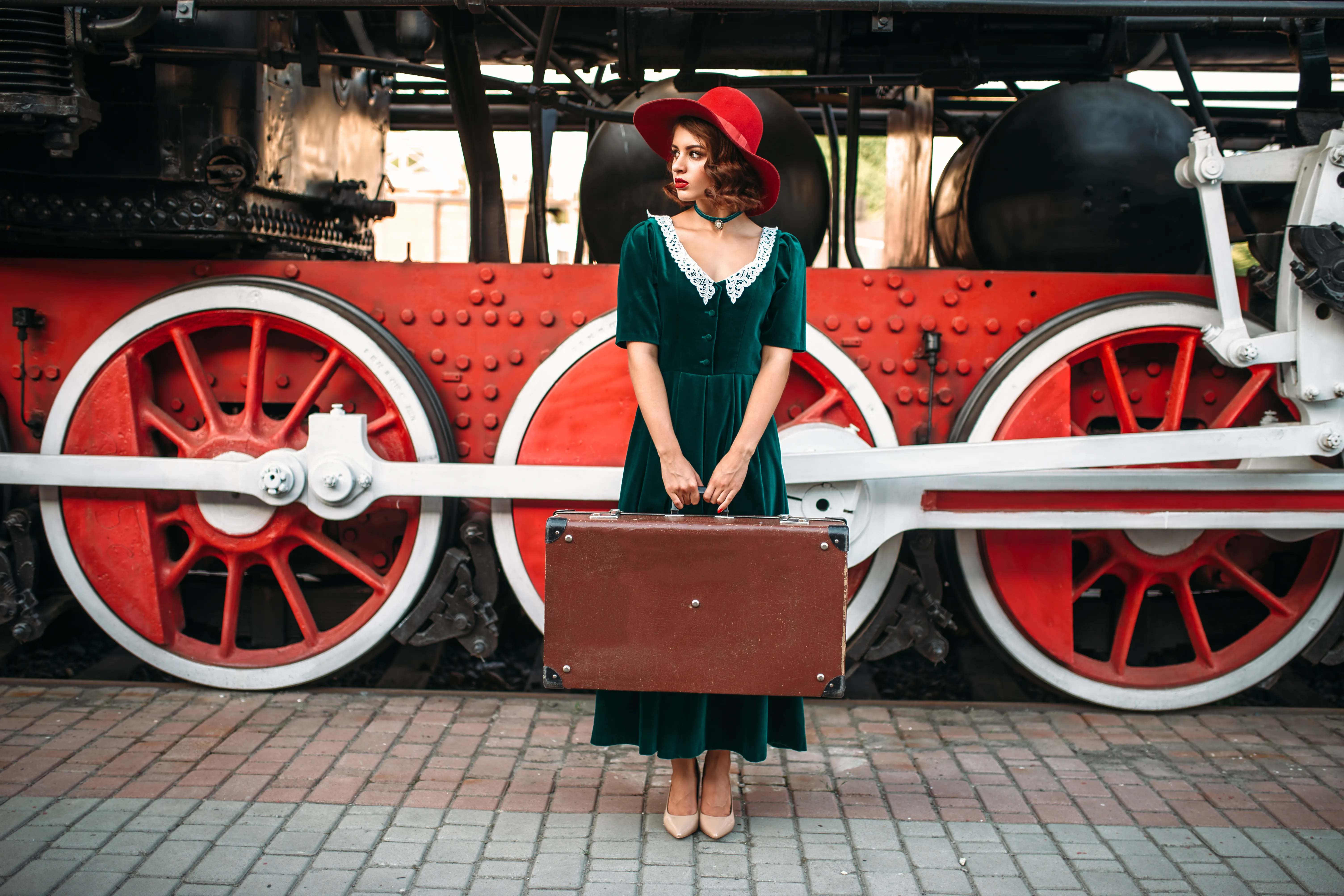 How to Rock Vintage Fashion and Stay Trendy