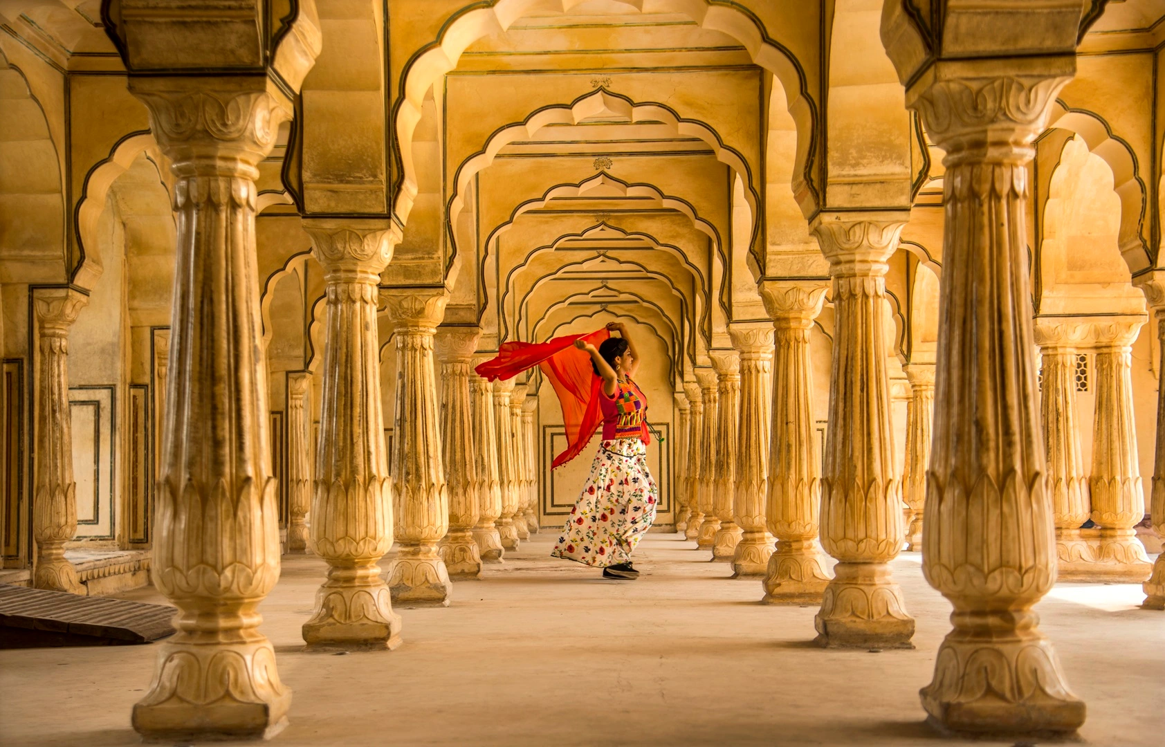 Royal Wardrobes: A Glimpse into India's Regal Fashion History
