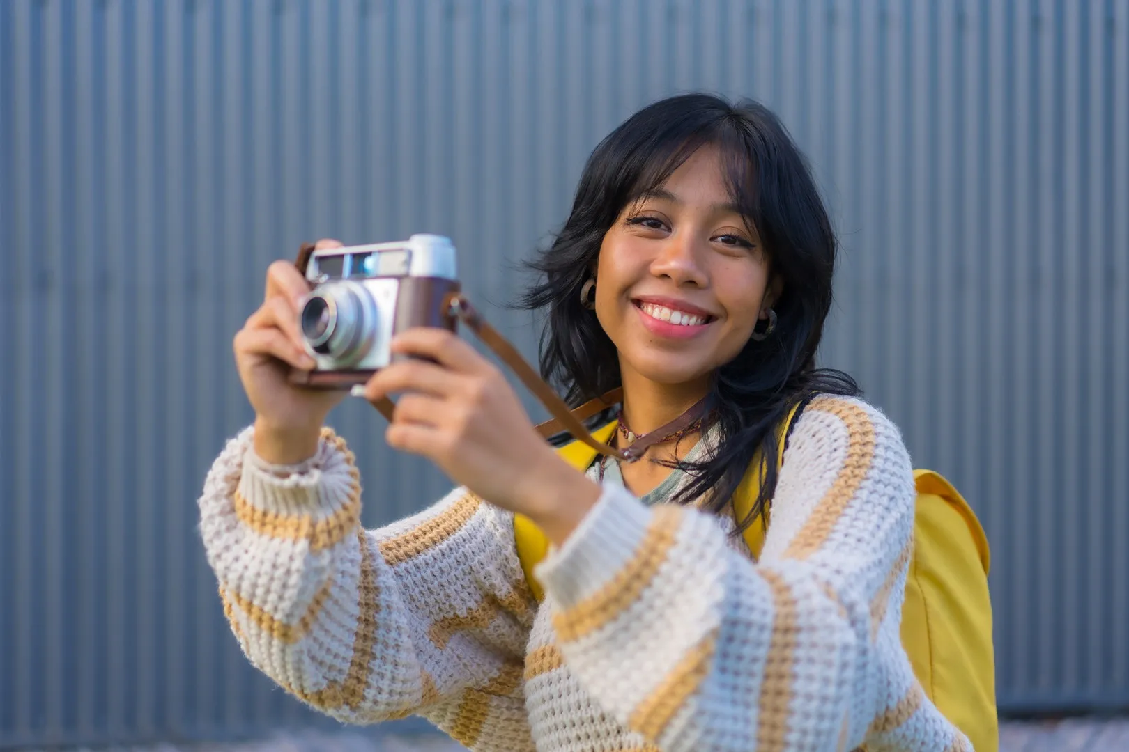 Snapshot Style: How Paparazzi Shape Our Fashion Choices