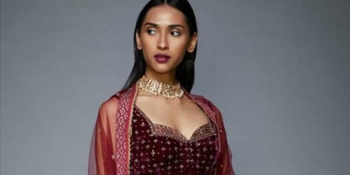 From being an introvert to a confident model, Aksharaa has come a long way